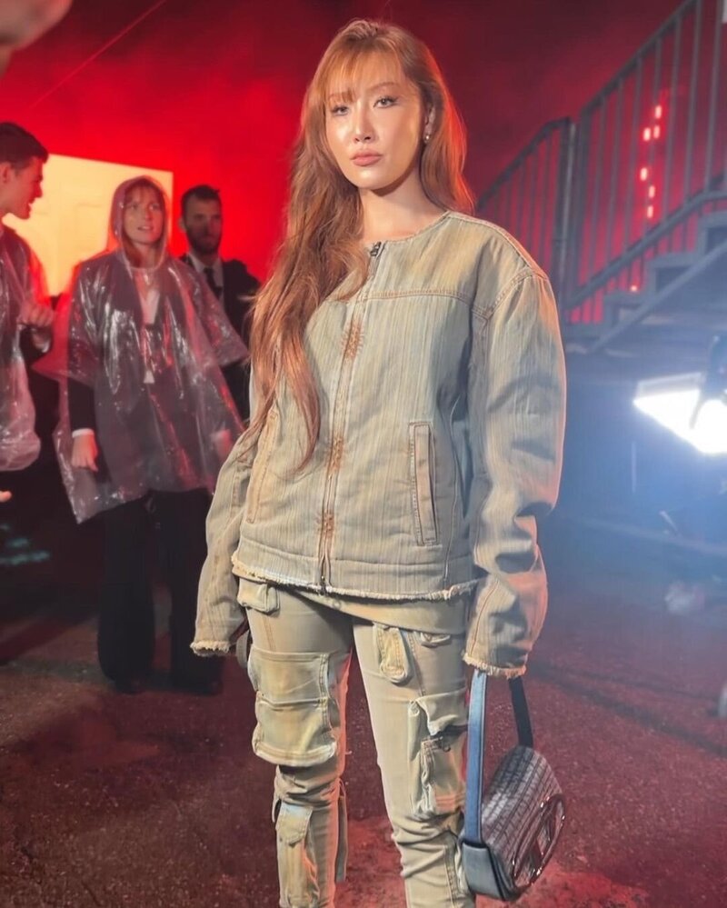 230920 HWASA - Diesel Co-ed Spring 2024 Ready To Wear Runway Show in Milan, Italy documents 11