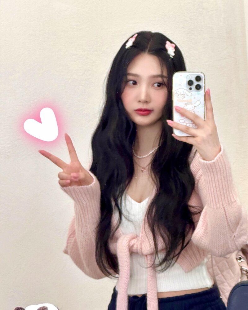 240407 Red Velvet Joy Instagram Update documents 6
