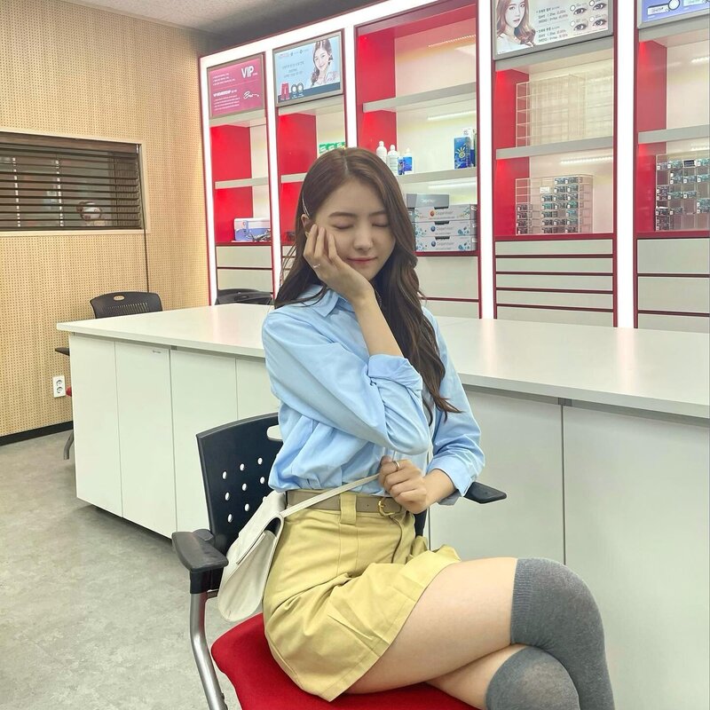221006 Nayoung Instagram Update documents 4