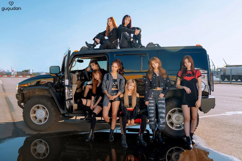Gugudan_Act5_New_Action_group_promo_photo_(4).png