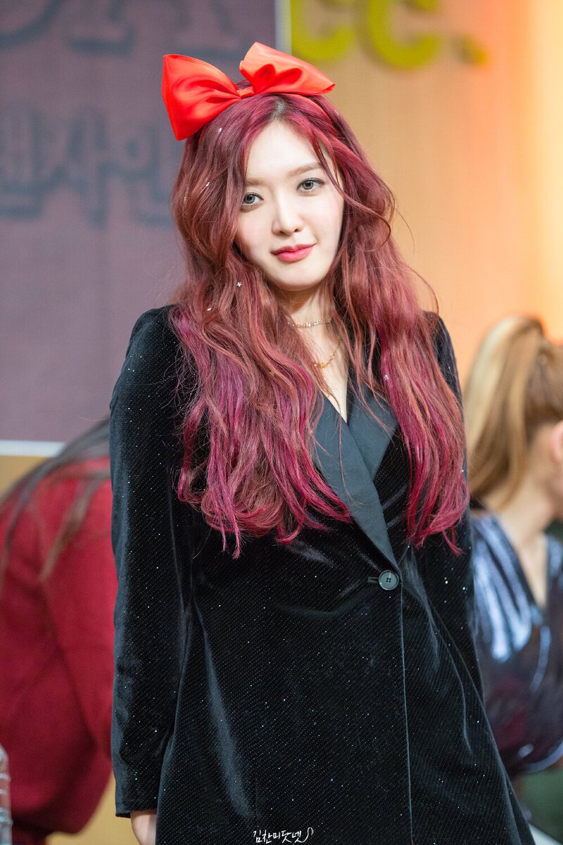 191129 AOA Chanmi at 'NEW MOON' Fansign documents 1
