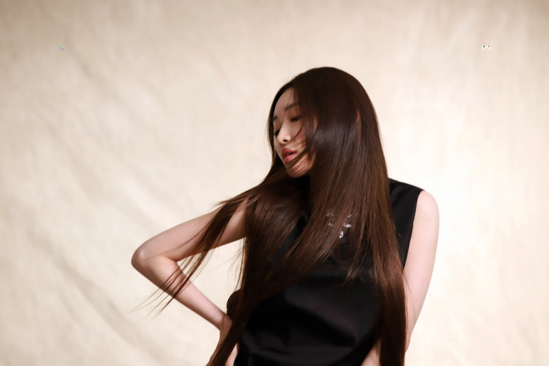 210324 CHUNG HA W Korea 2021 March Issue Filming Site | Naver Update documents 7