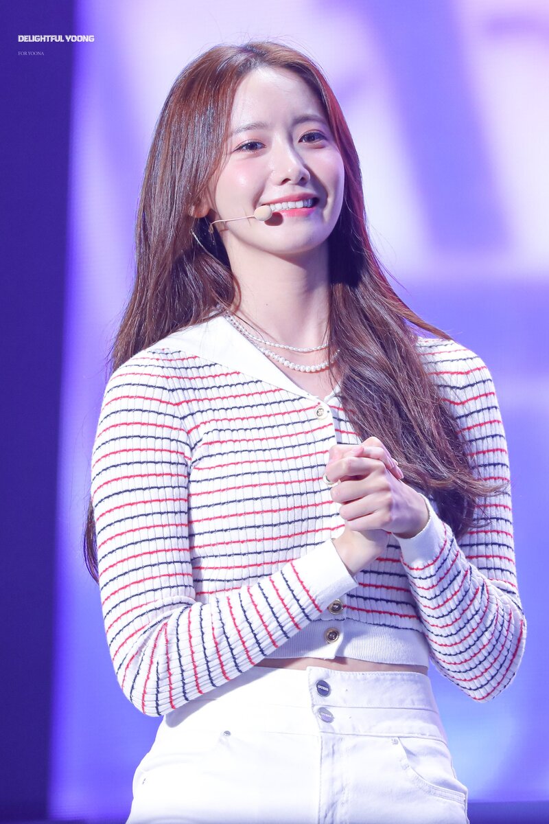 220820 Girls' Generation YoonA at SMTOWN Live documents 1