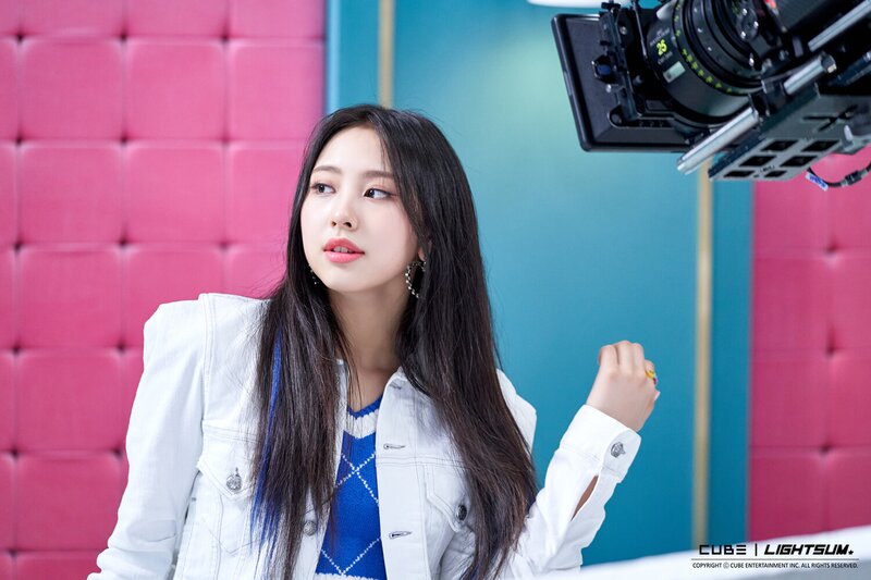 210611 Cube Naver Post - LIGHTSUM 'Vanilla' MV Shoot Behind documents 10
