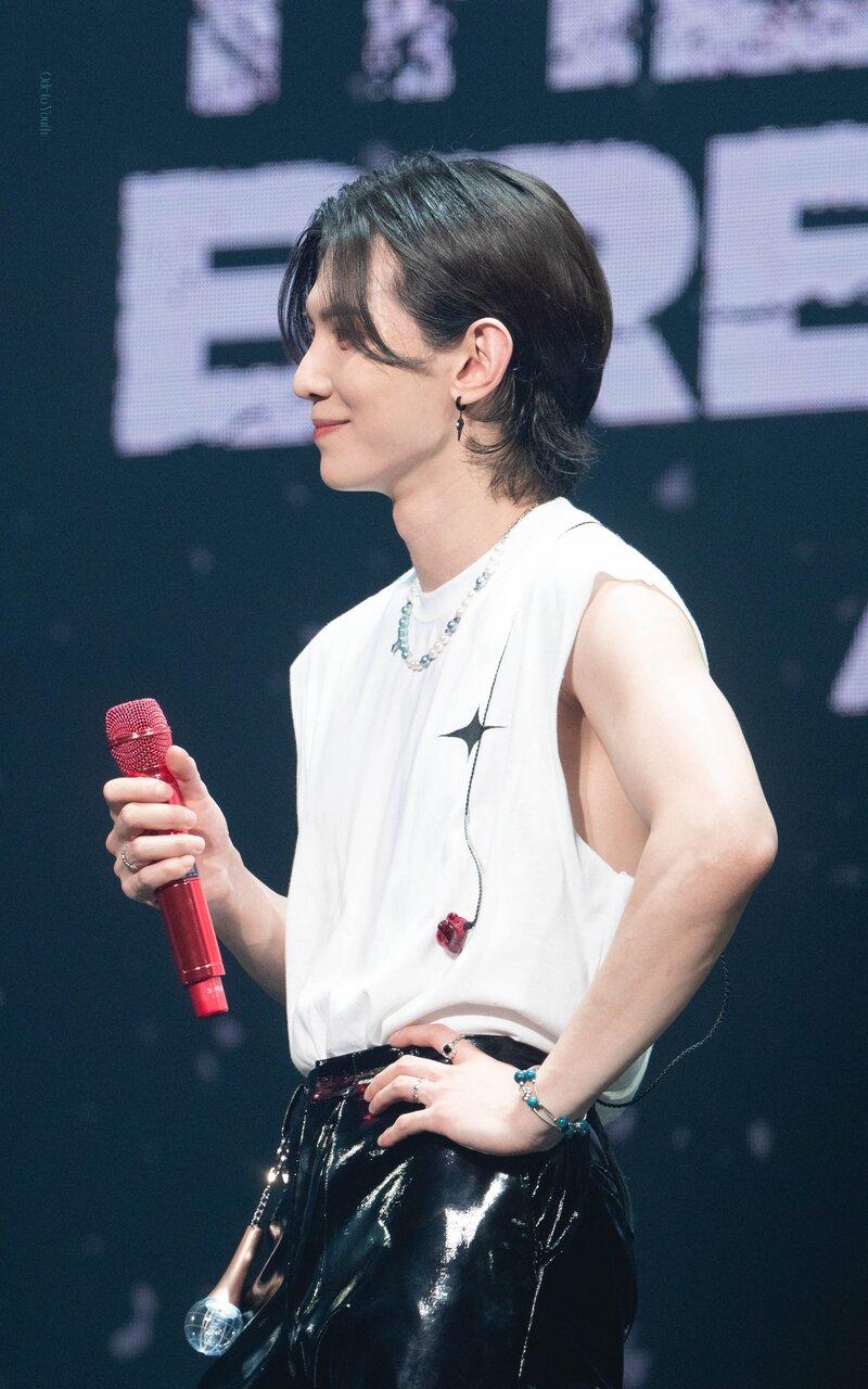 230428 ATEEZ Tour [THE FELLOWSHIP : BREAK THE WALL] ANCHOR IN SEOUL DAY 1 - Yeosang documents 5