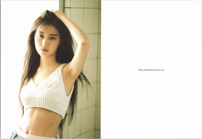 Kang Hyewon - 'Like a Diamond' Artbook Scans documents 3
