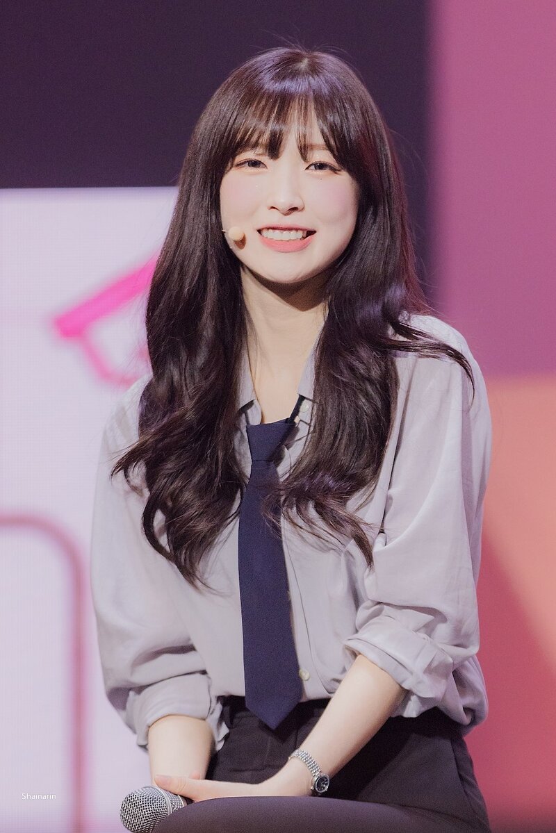 220430 Oh My Girl's Arin at 7th Anniversary Fanmeeting documents 7