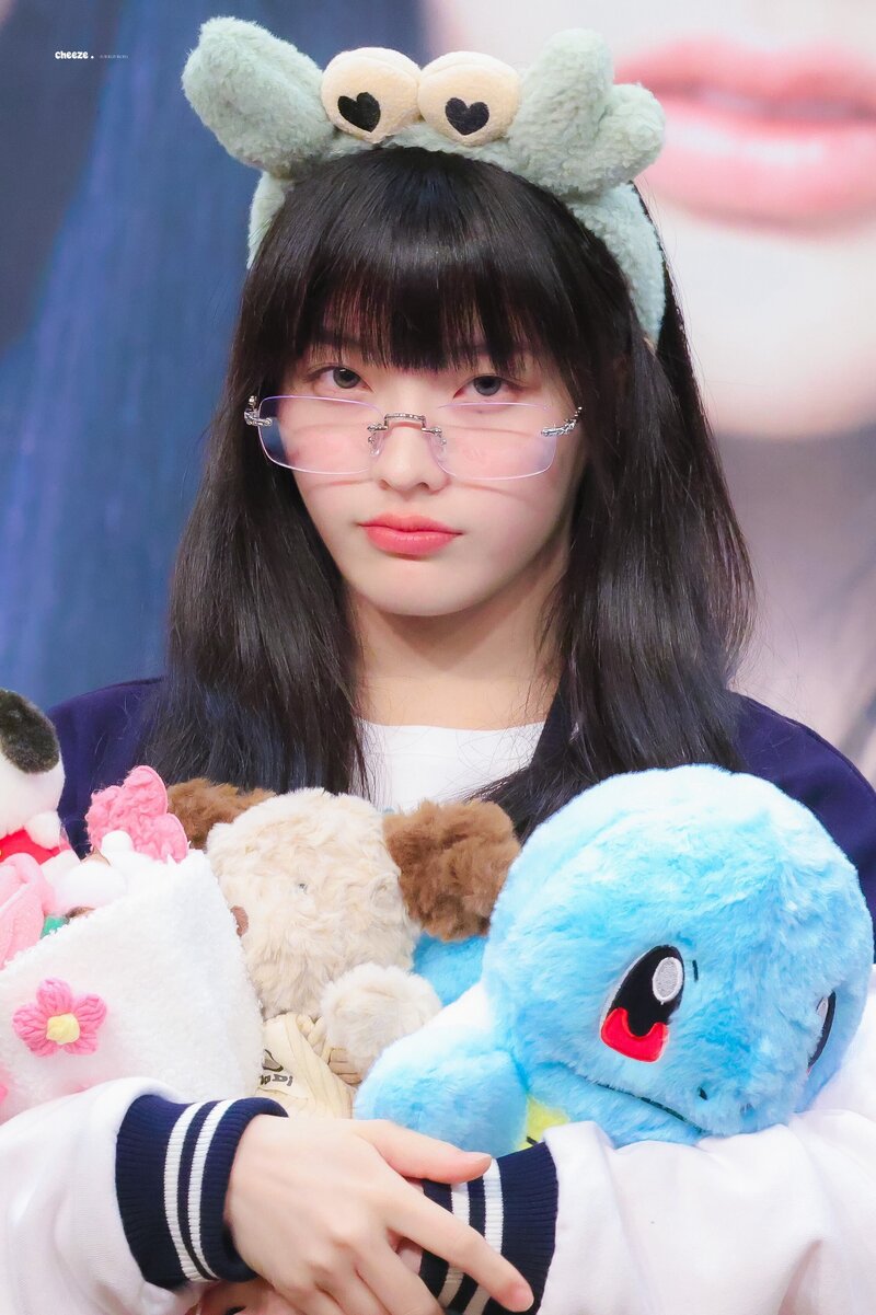 240419 ILLIT Iroha at Fansign Event documents 1
