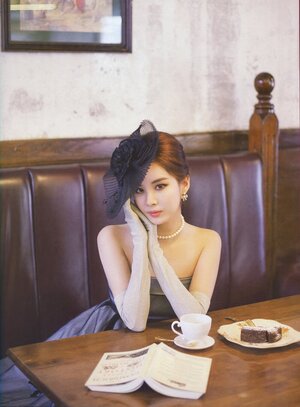 [SCAN] Seohyun - 'Love, Still' Concert photobook goods