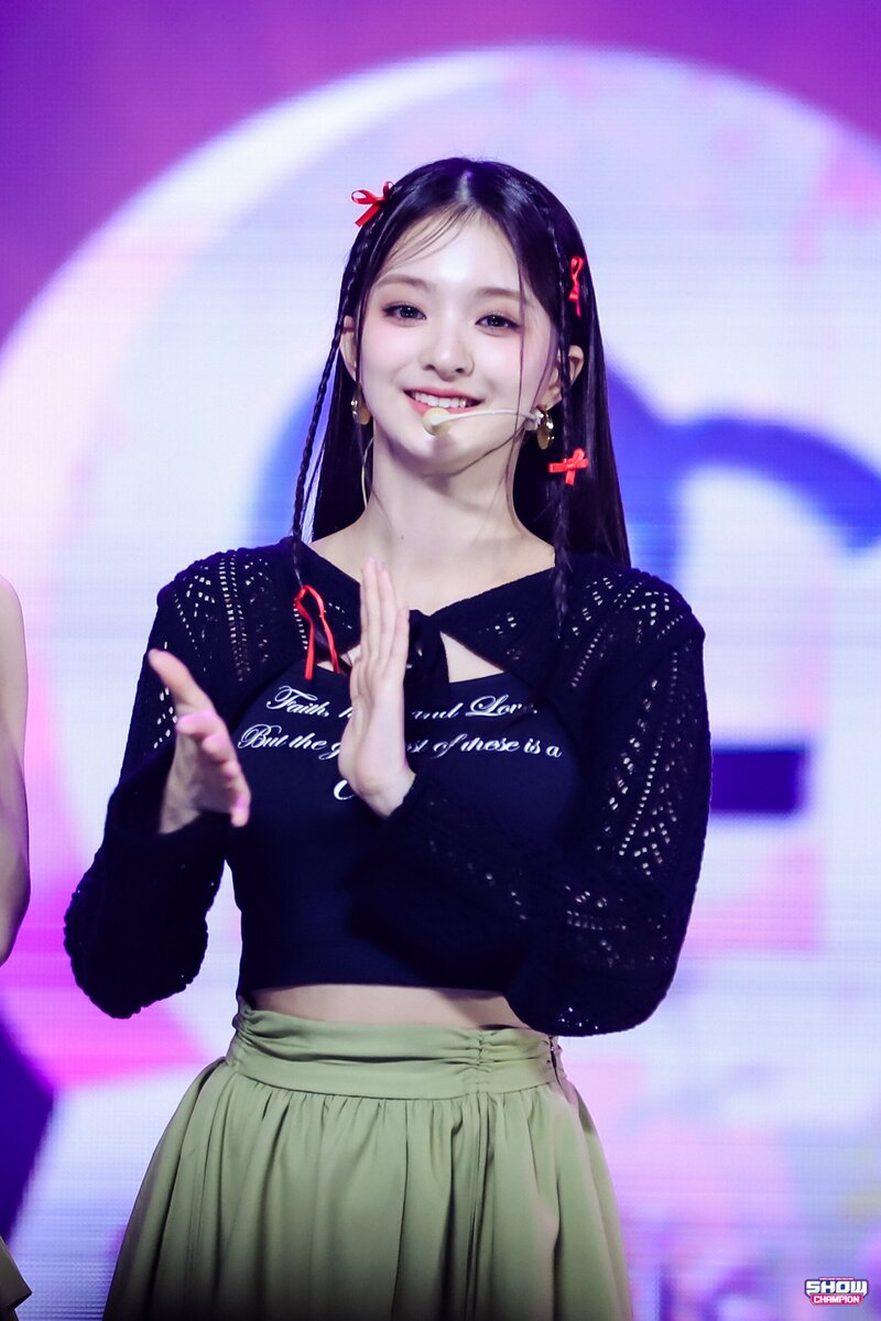 230614 fromis_9 Nagyung - '#menow' at Show Champion documents 2
