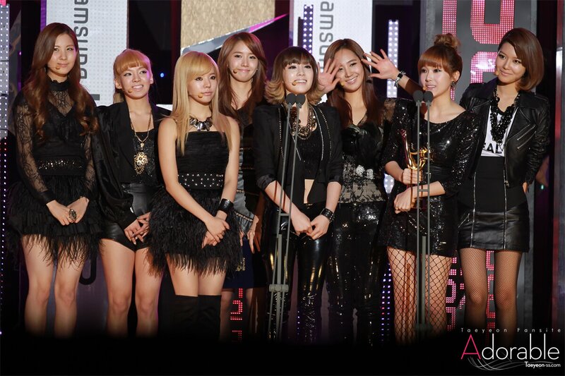 101209 Girls' Generation at 2010 Golden Disk Awards documents 3