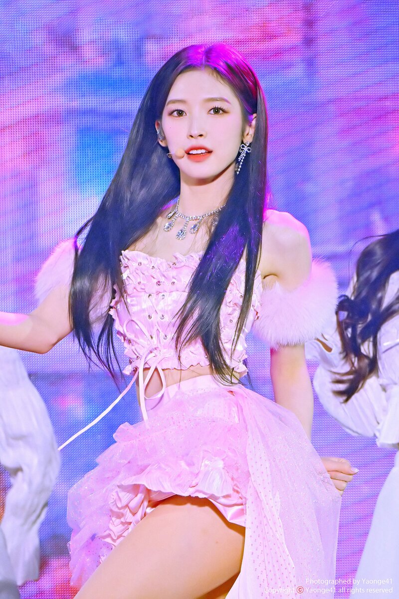 231125 OH MY GIRL Arin - Fan Concert 'Oh My Land' documents 14