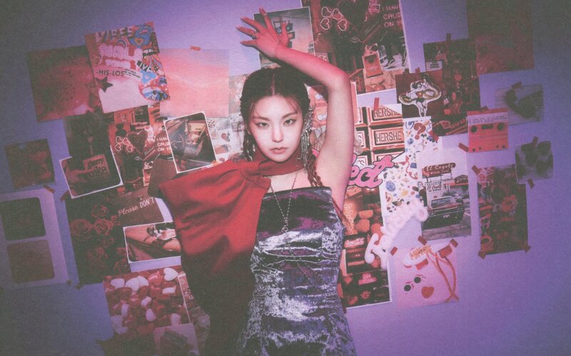 ITZY 'GUESS WHO' Album [SCANS] documents 12