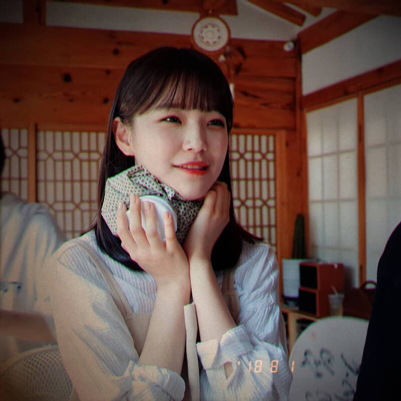 fromis_9 - 'Welcome to Heal Inn' Behind documents 6
