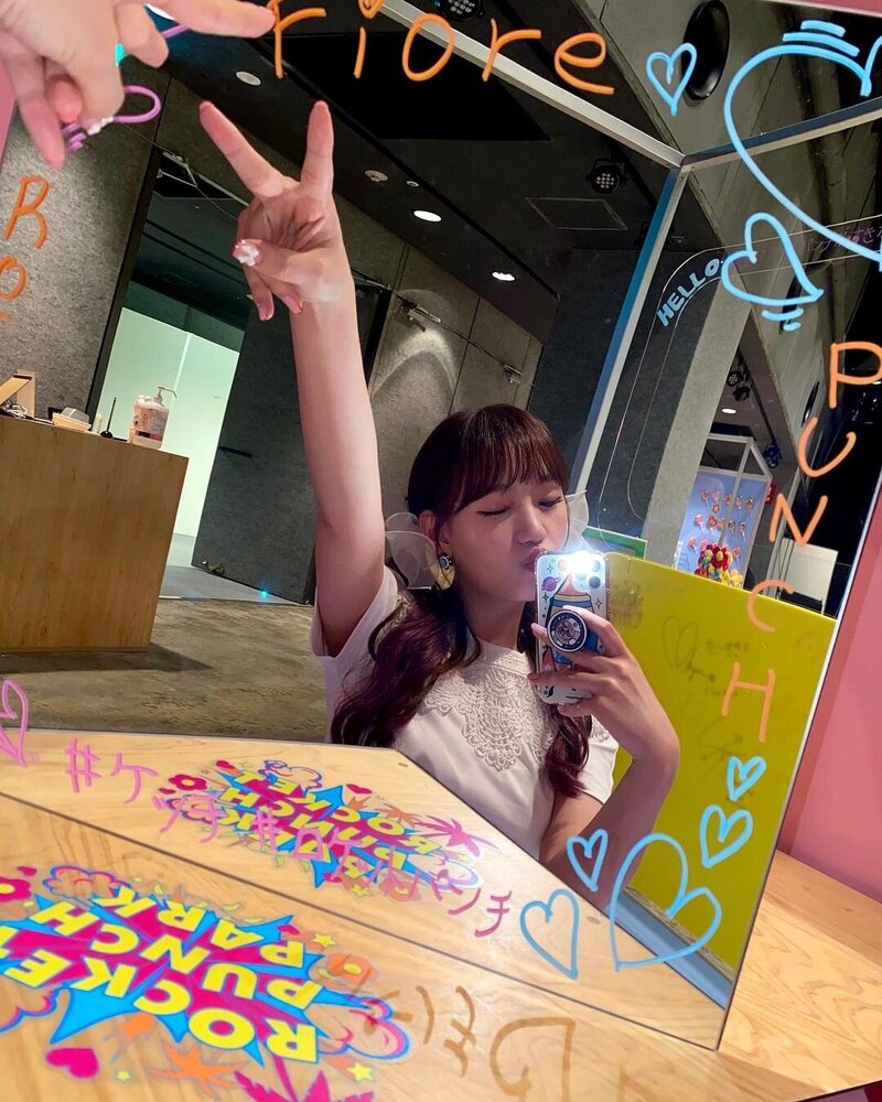 220705 ROCKET PUNCH Instagram Update - Sohee documents 5