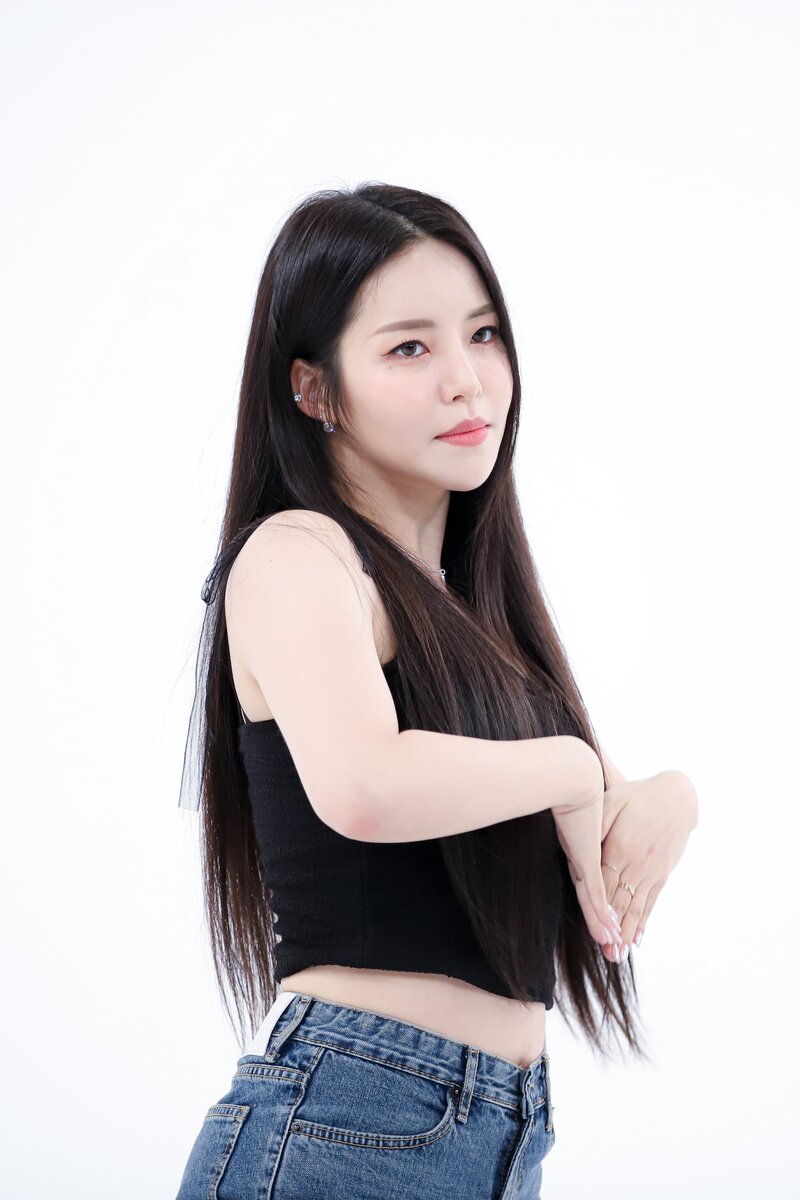 230801 MBC Naver - BBGIRLS Youjoung - Weekly Idol On-site Photos documents 4