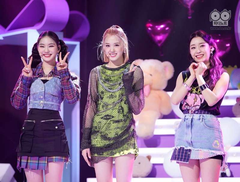 210411 STAYC - 'ASAP' at Inkigayo documents 5