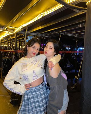 220528 TWICE Instagram Update - Dahyun and Jihyo