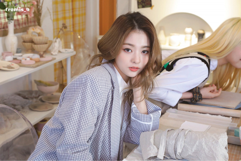 210423 fromis_9 Naver Post -  Seoyeon Nagyung & Jiheon - FM 1.24  Behind - Workshop Experience documents 9