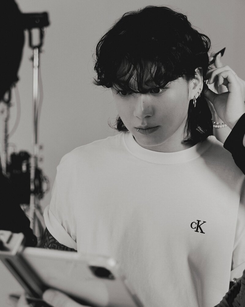 230419 CALVIN KLEIN Twitter Update- Behind-The-Scenes with JUNGKOOK for CALIN KLEIN S/S2023 Campaign documents 4