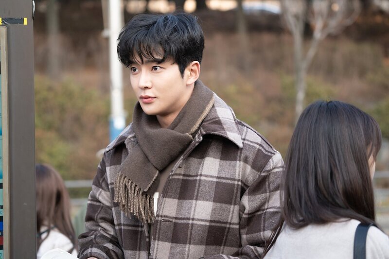 220501 FNC Ent. Naver Update - Rowoon at 'Tomorrow' Behind the Scenes documents 18