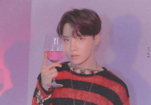 [Scans] MAP OF THE SOUL: PERSONA — Version 04 — J-Hope