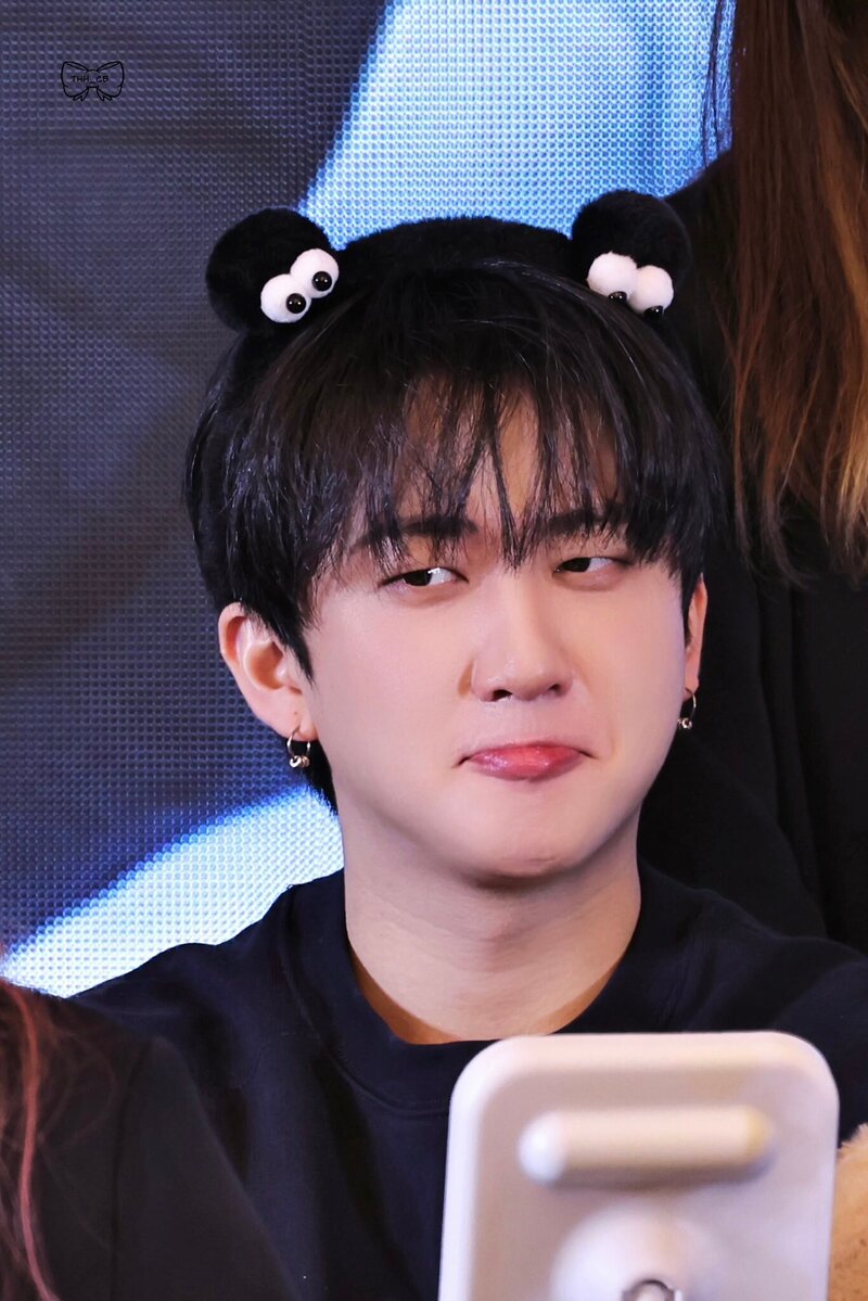 240203 StrayKids Changbin - KMS Fansign Event documents 14