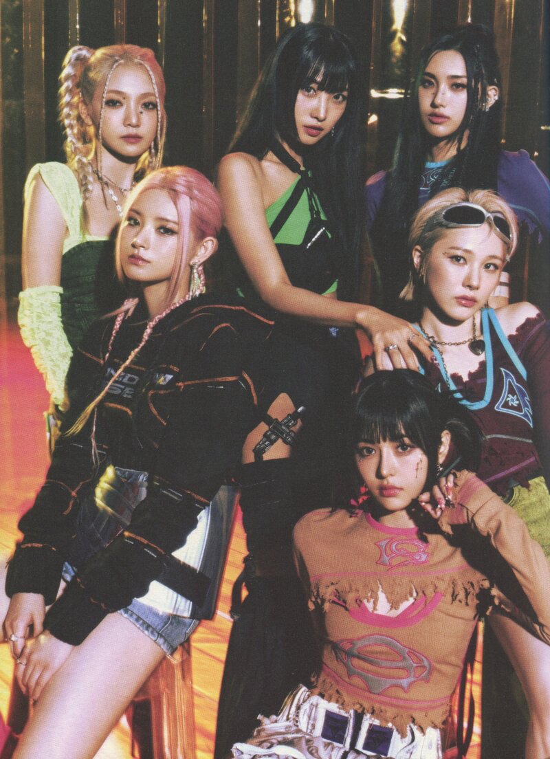 EVERGLOW - 4th Single 'ALL MY GIRLS' [SCANS] documents 2