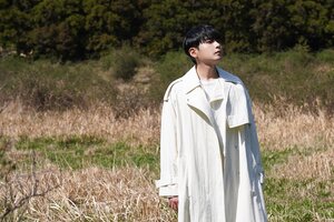 220503 SMTOWN Naver Post - Ryeowook 'Hiding Words' M/V Behind