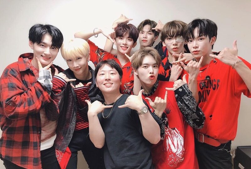 190802 jason_andup Instagram Update with VERIVERY documents 2