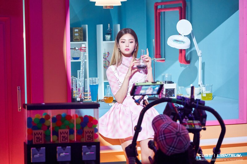 210611 Cube Naver Post - LIGHTSUM 'Vanilla' MV Shoot Behind documents 19