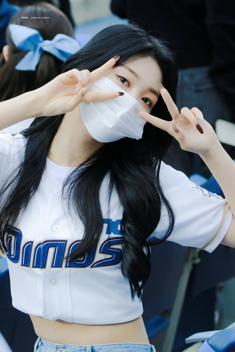 210514 EVERGLOW Sihyeon - First Pitch for NC Dinos documents 4