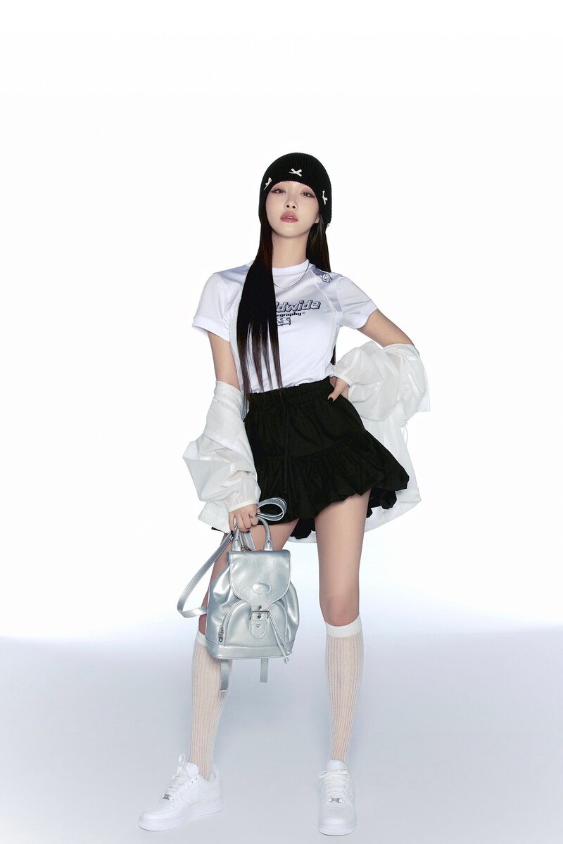 Chungha for Code:graphy documents 26