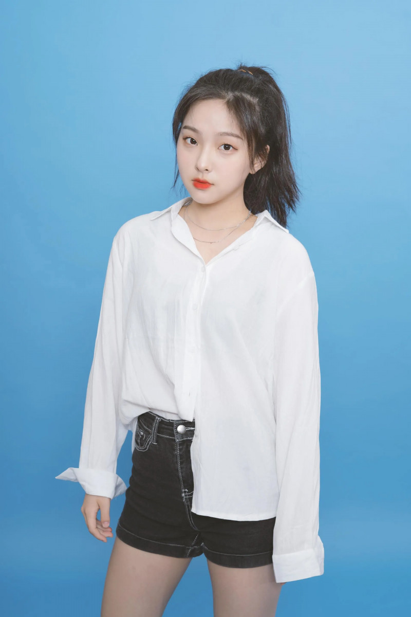 A_Entertainment_Myeong_Gyeong_trainee_profile_picture_2.jpg