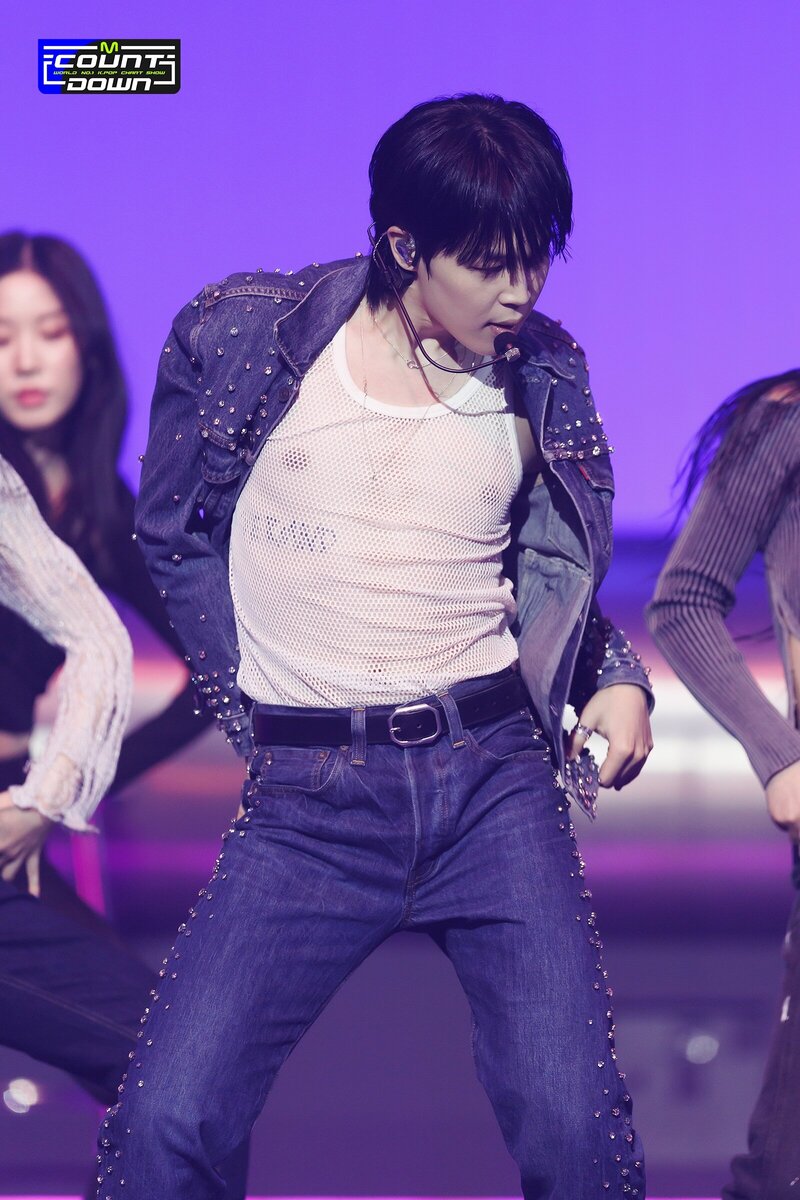 230330 BTS Jimin - 'Like Crazy' at M COUNTDOWN documents 25