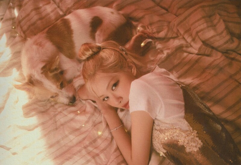 BLACKPINK Rosé - Season’s Greetings 2024: 'From HANK & ROSÉ To You' (Scans) documents 1