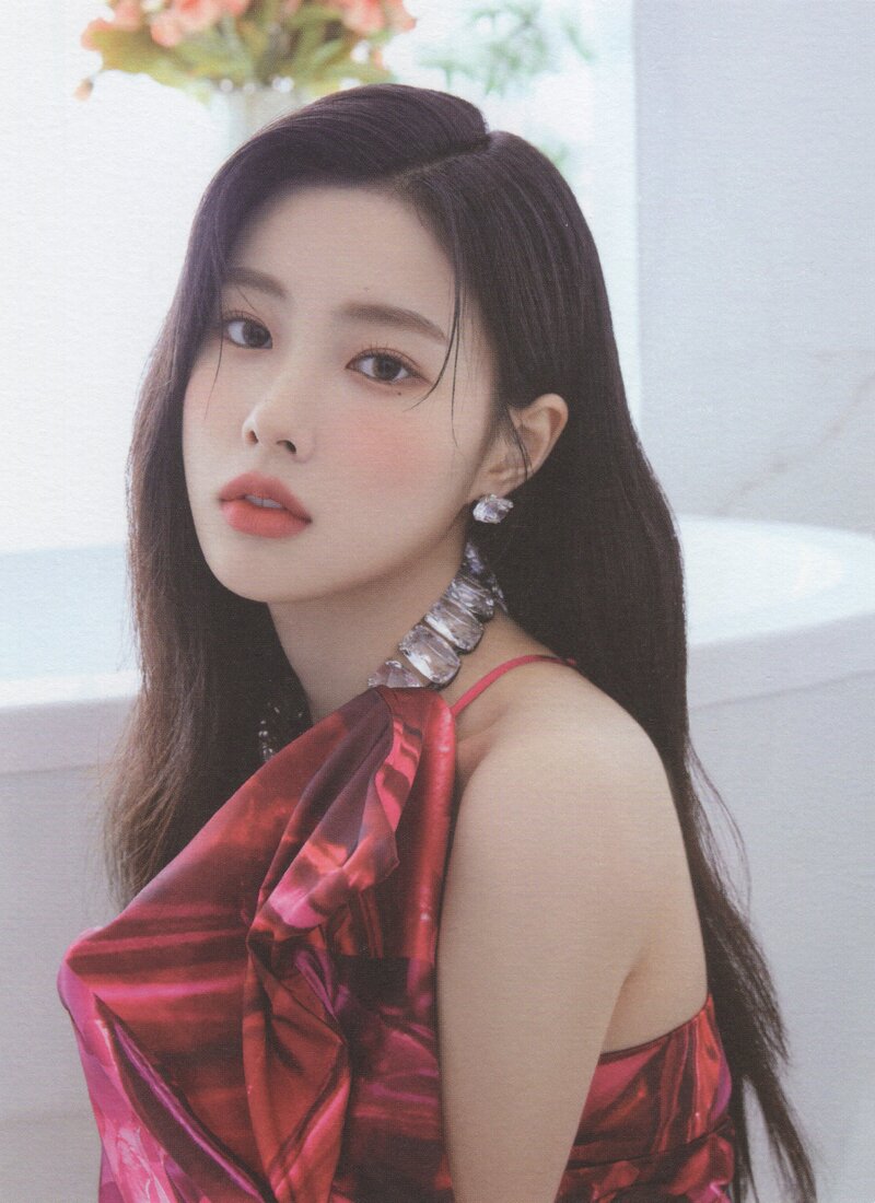 Kang Hyewon - Winter Special Album [W] (Scans) documents 3