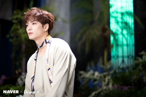 190506 NAVER x DISPATCH Update with NU'EST's Jr for "Happily Ever After" Jacket Filming