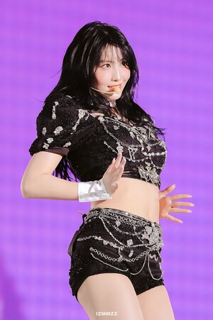 230416 TWICE Momo - ‘READY TO BE’ World Tour in Seoul Day 2