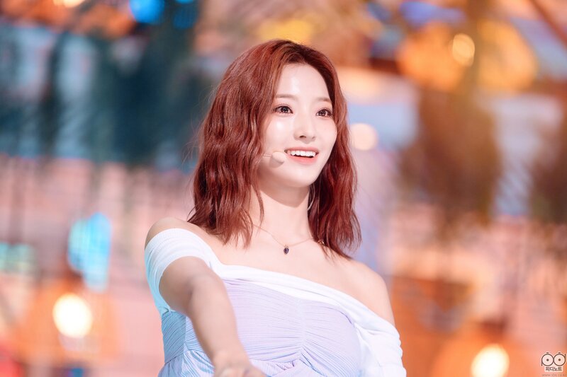220703 fromis_9 Saerom - 'Stay This Way' at Inkigayo documents 4
