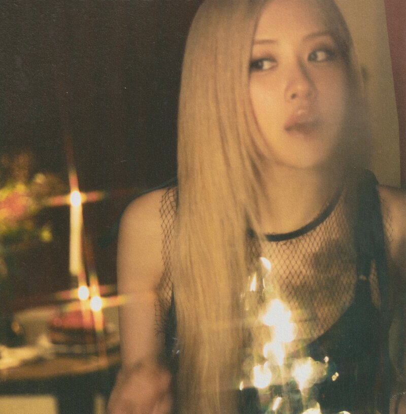BLACKPINK Rosé - Season’s Greetings 2024: 'From HANK & ROSÉ To You' (Scans) documents 3