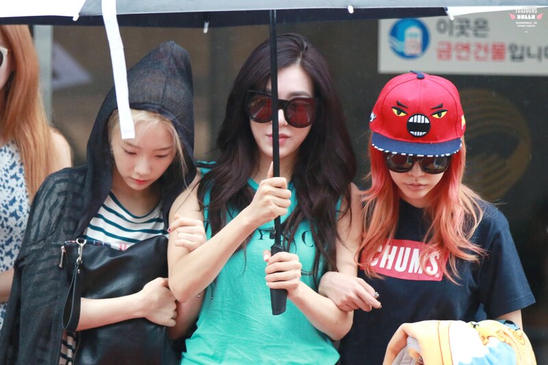 150724 Girls' Generation Tiffany, Sunny, Taeyeon at Music Bank documents 9