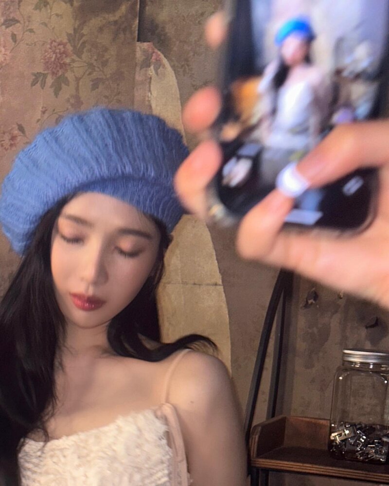 231202 Red Velvet Joy Instagram Update documents 4