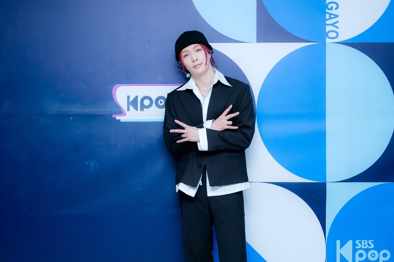 240421 SBS KPOP Twitter/X Update with Lay - Inkigayo Photowall documents 1
