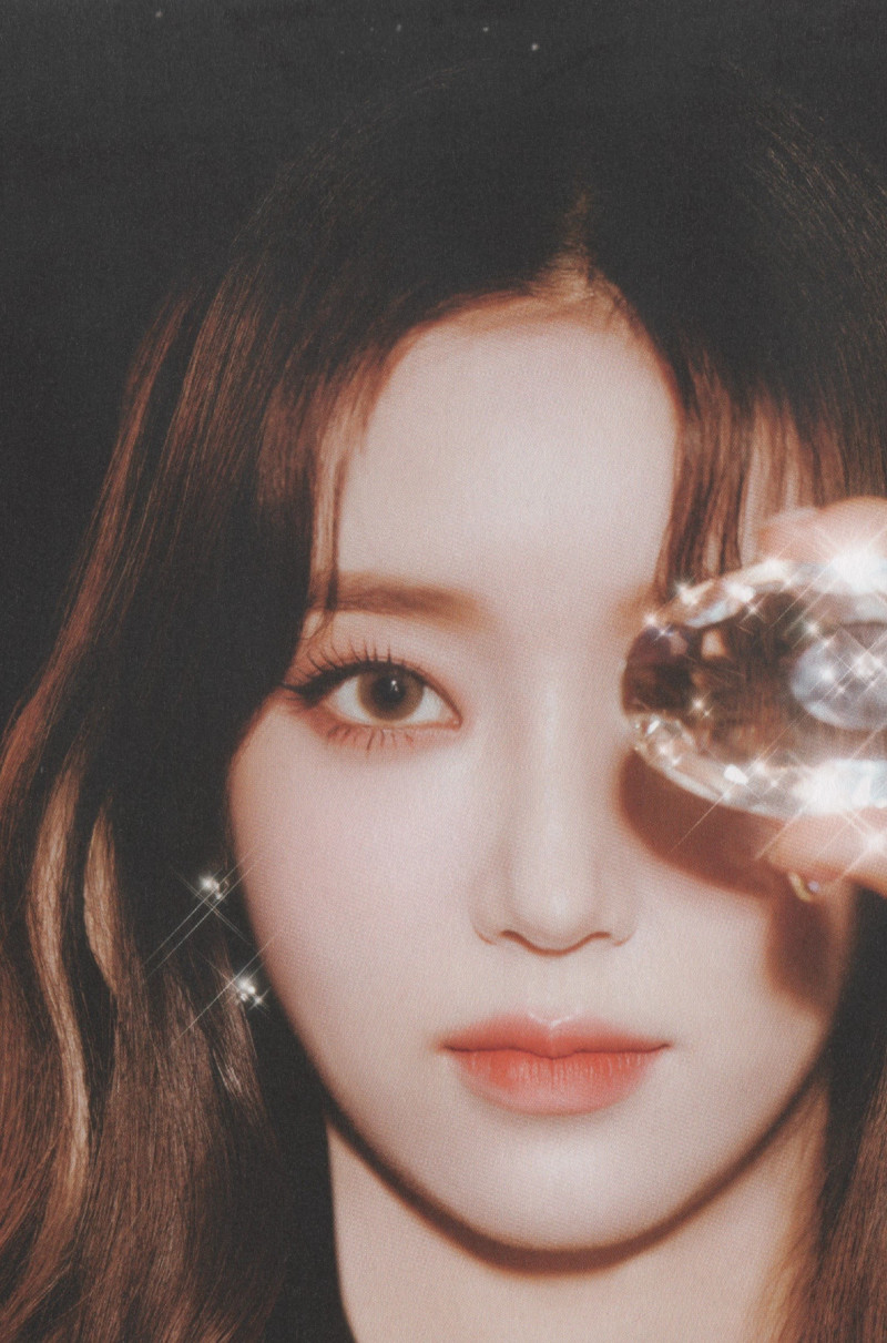 STAYC - 'Star To A Young Culture' Album [SCANS] documents 8