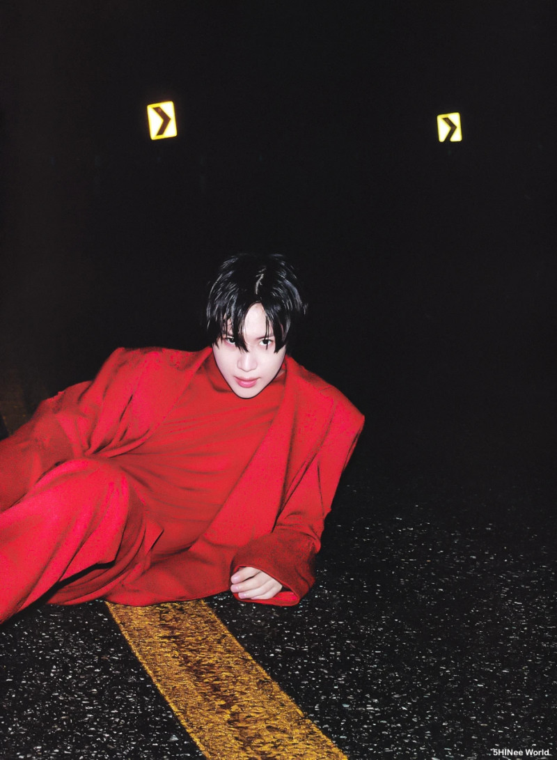 [SCANS] TAEMIN "Never Gonna Dance Again" Extended Version documents 10