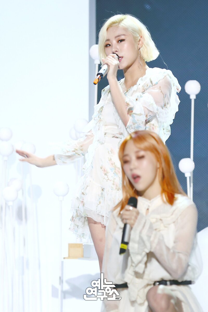 180310 MAMAMOO - 'Star Wind Flower Sun' and 'Starry Night' at M COUNTDOWN documents 14
