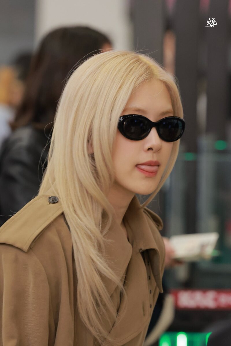 240410 ROSÉ at GMP Airport documents 5