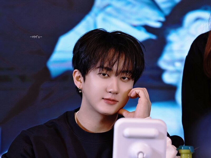 240203 StrayKids Changbin - KMS Fansign Event documents 7