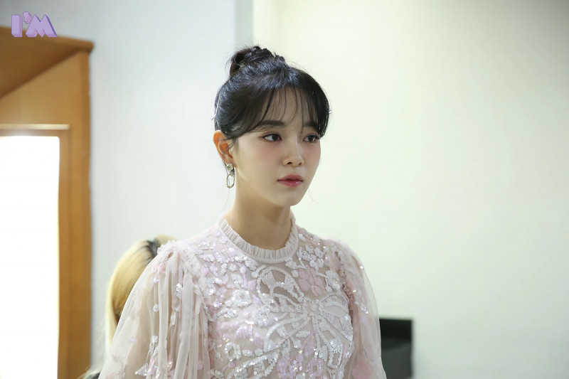 210430 Jellyfish Naver Post - Sejeong 'Warning' Music Show Behind documents 9